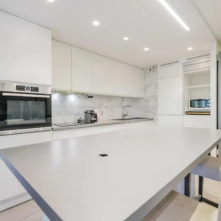Authentic - 3br-8p - La *